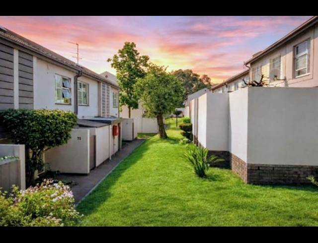 3 BEDROOM TOWNHOUSE FOR SALE IN BEDFORD GARDENS